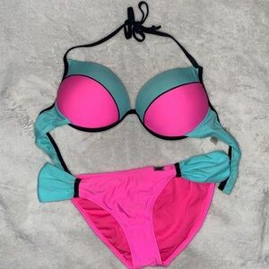 Heat 2 piece bathing suit set- hot pink & teal
Size- medium